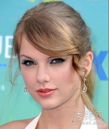 惊吓欧美明星视频,欧美明星遭遇惊吓瞬间大揭秘