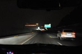 欧美开车超车视频,视频解析背后的驾驶智慧